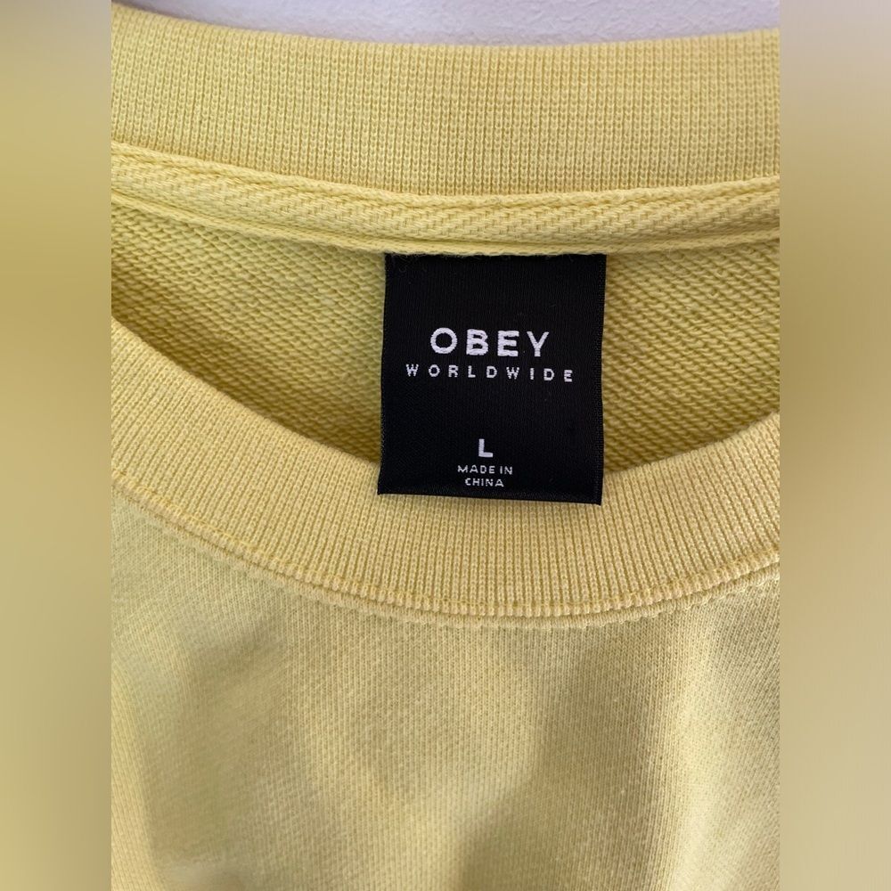 Yellow Obey crop sweatshirt size large - Picture 3 of 6